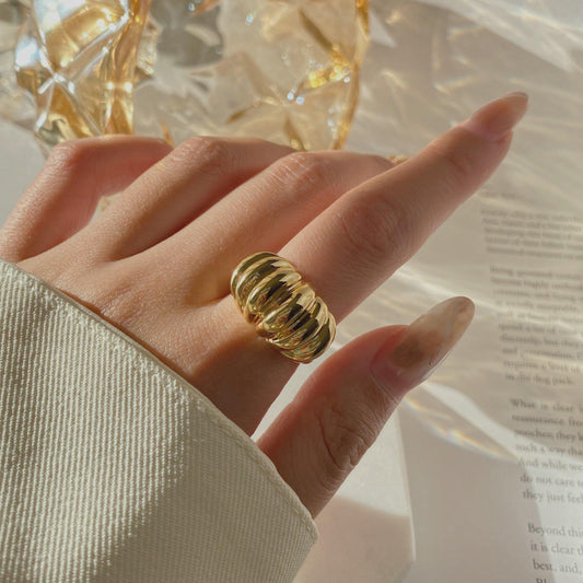 Croissant Ring - Modingo Modingo