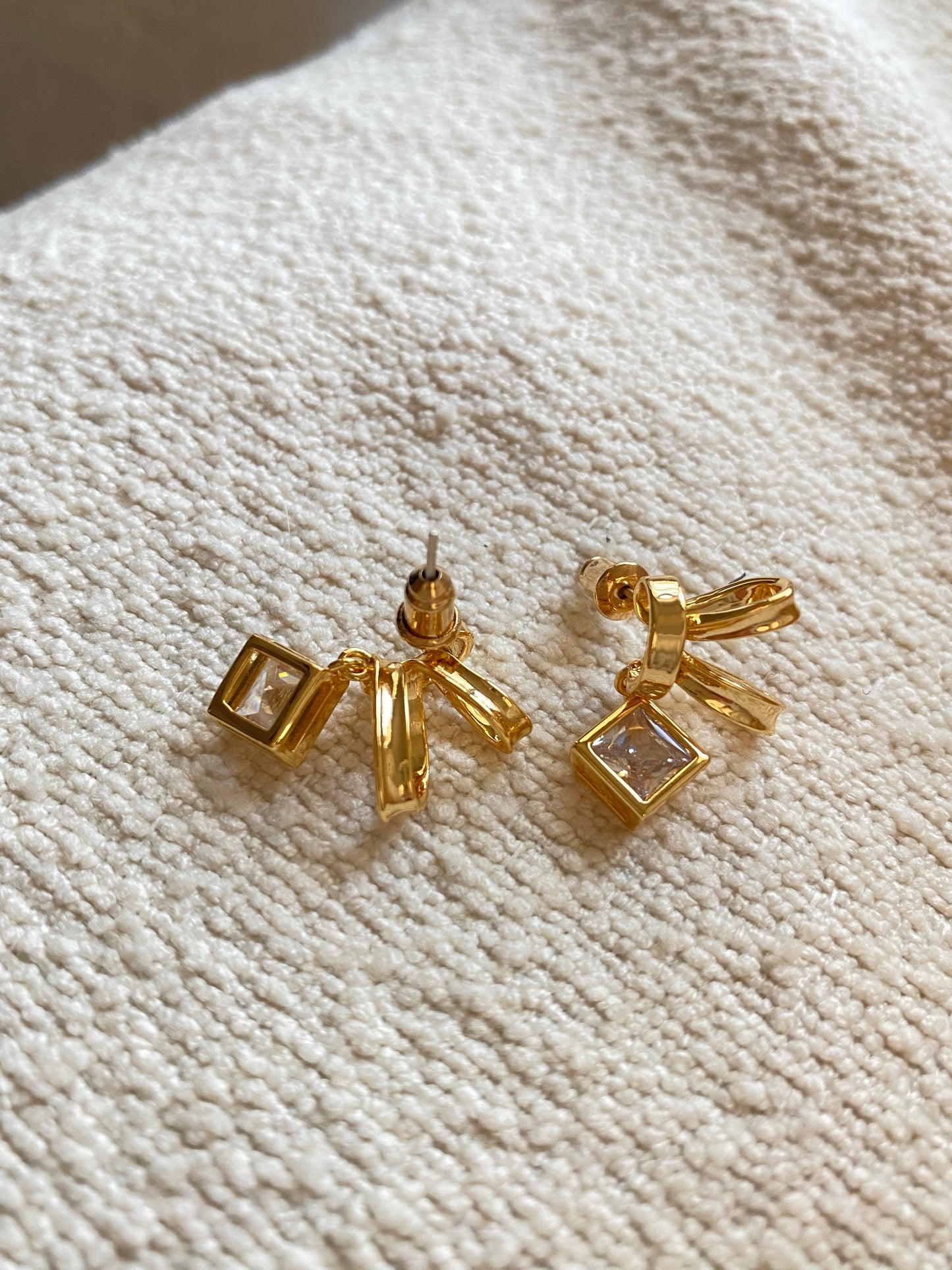 Bow Style Zircon Earring - Modingo Modingo