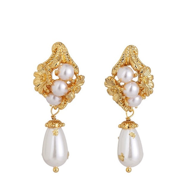 Vintage Daisy Flowers Pearl Earrings