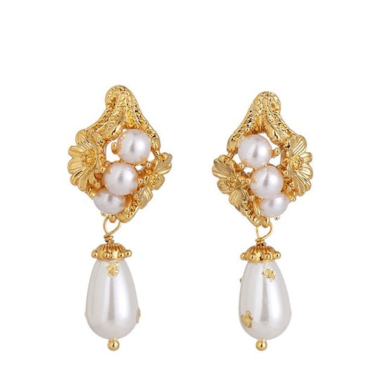Vintage Daisy Flowers Pearl Earrings