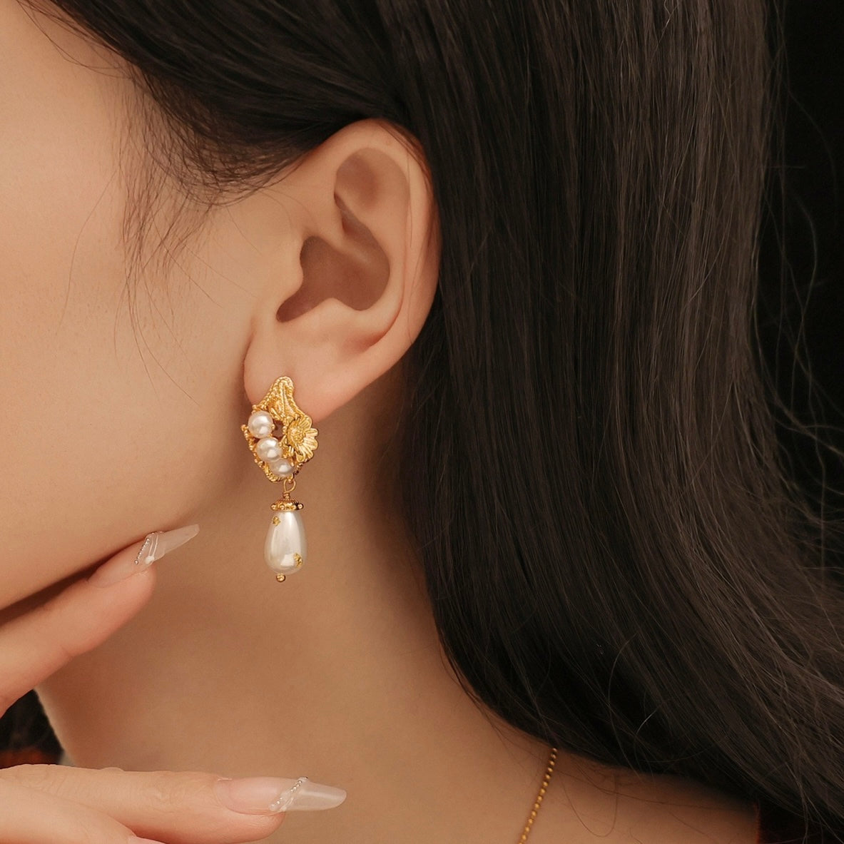 Vintage Daisy Flowers Pearl Earrings