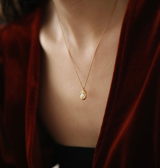 Parisian Pearl Necklace