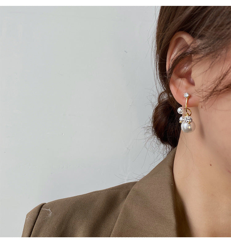 Nora Asymmetrical Zircon Pearl Earrings - Modingo Modingo