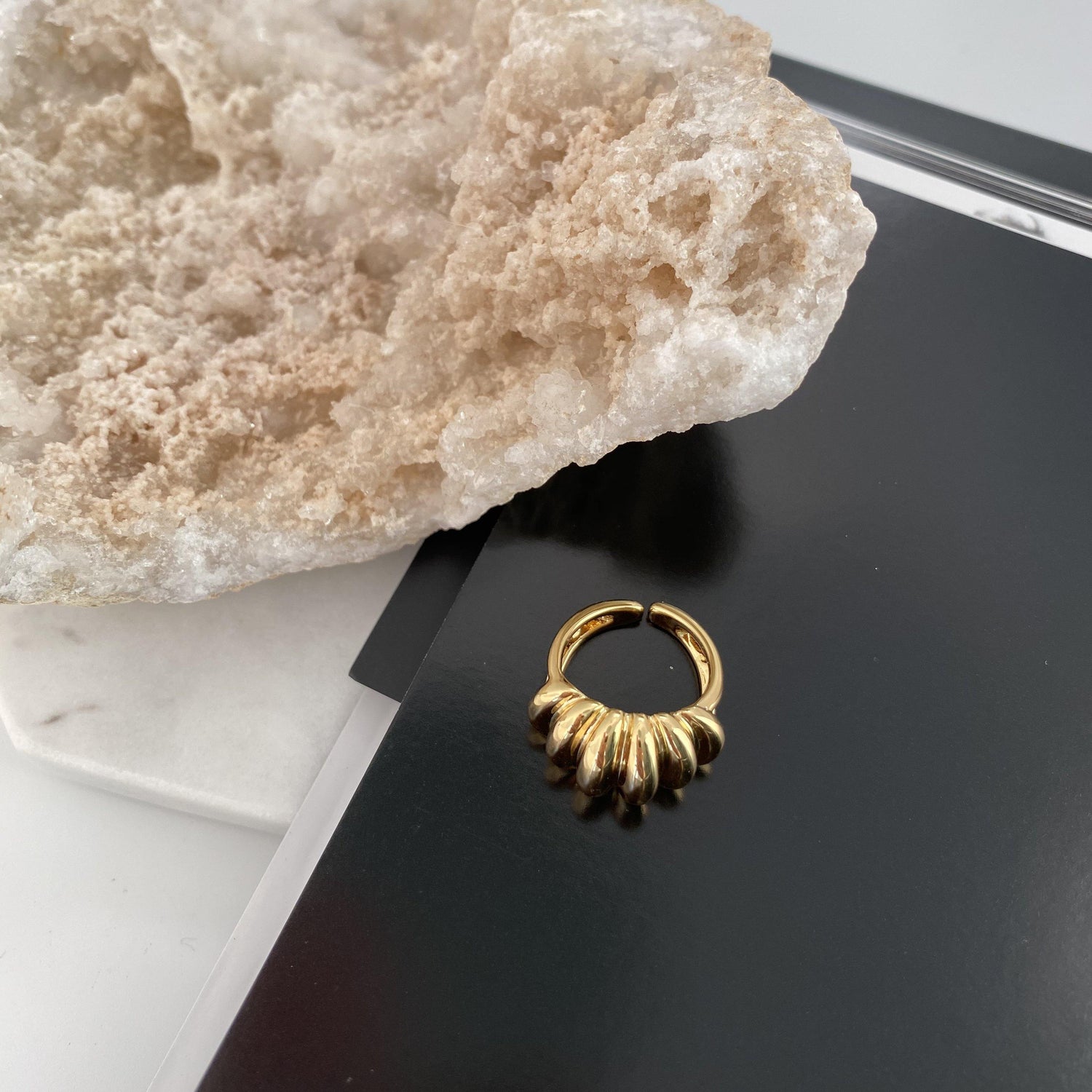 Croissant Ring - Modingo Modingo