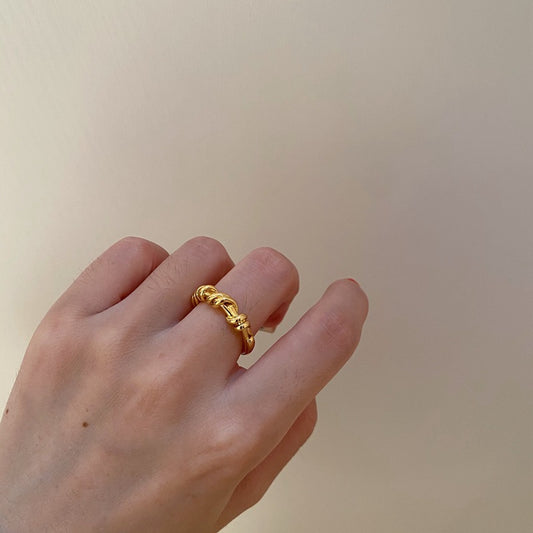 French Vintage Style Knotted Ring - Modingo Modingo