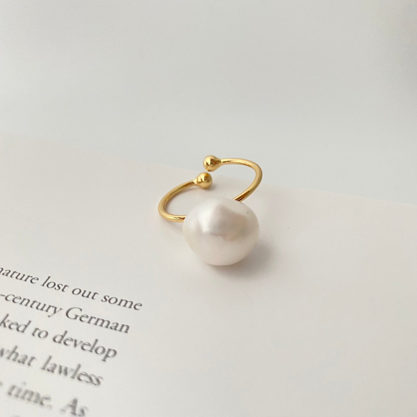 Single Baroque Pearl Open Ring - Modingo Modingo