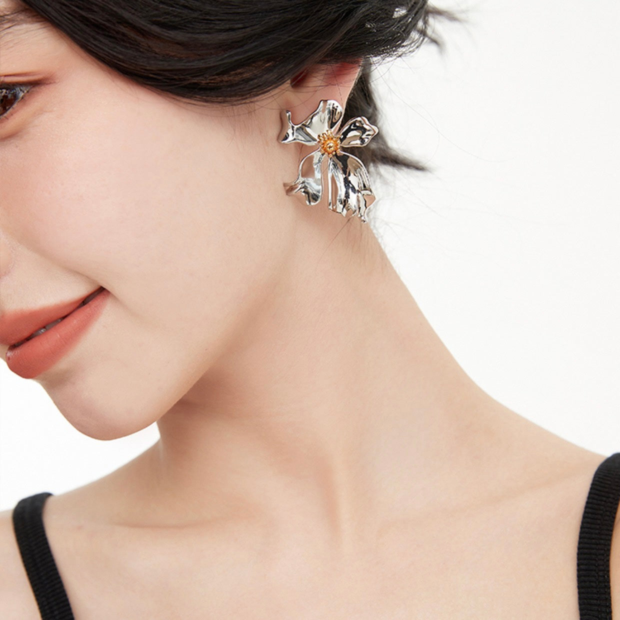 Silver Petal Earrings - Modingo Modingo