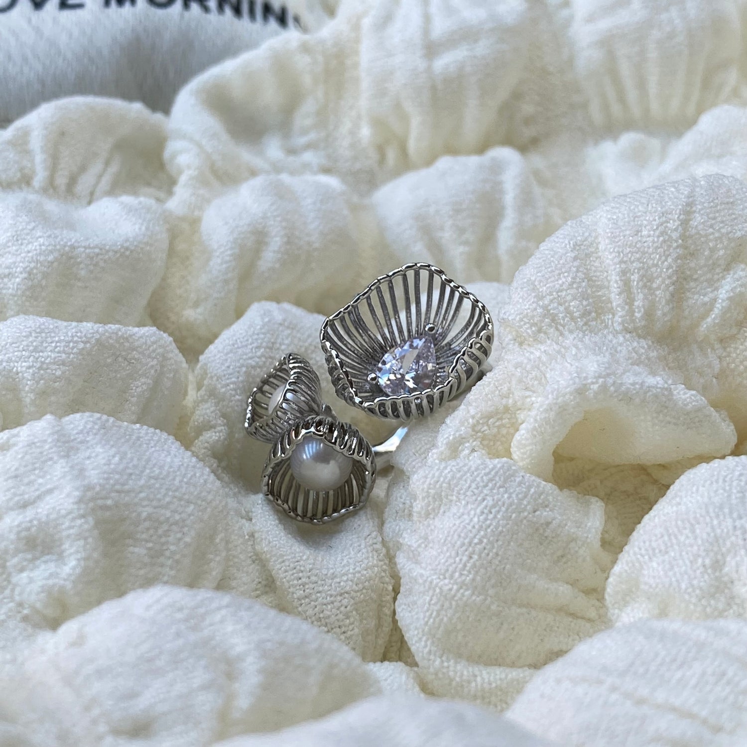 Three Flowers Open Ring - Modingo Modingo