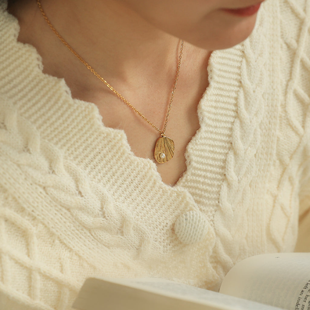 Remi Shell Pearl Necklace - Modingo Modingo