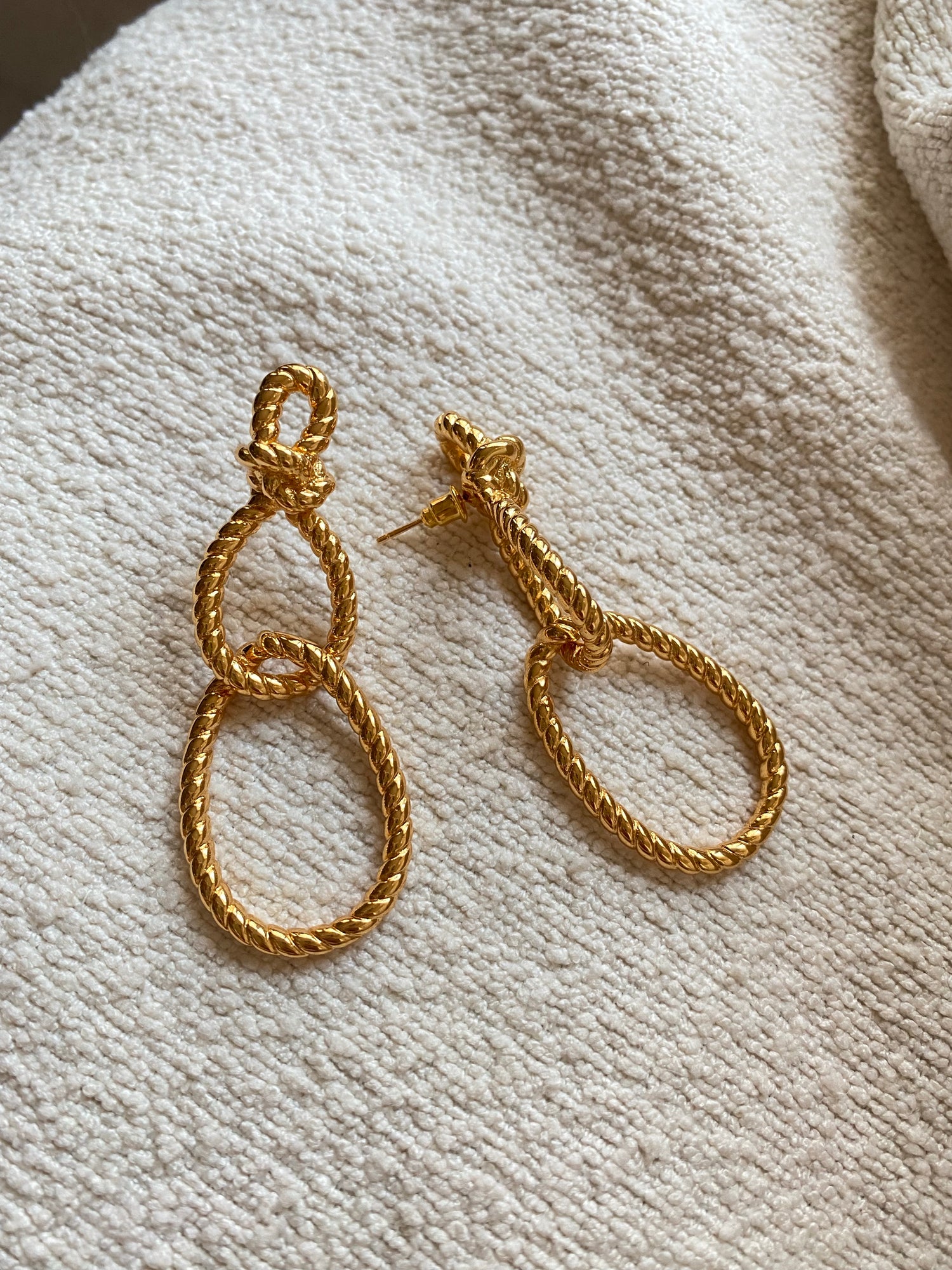 Twisted Drop Earrings - Modingo Modingo