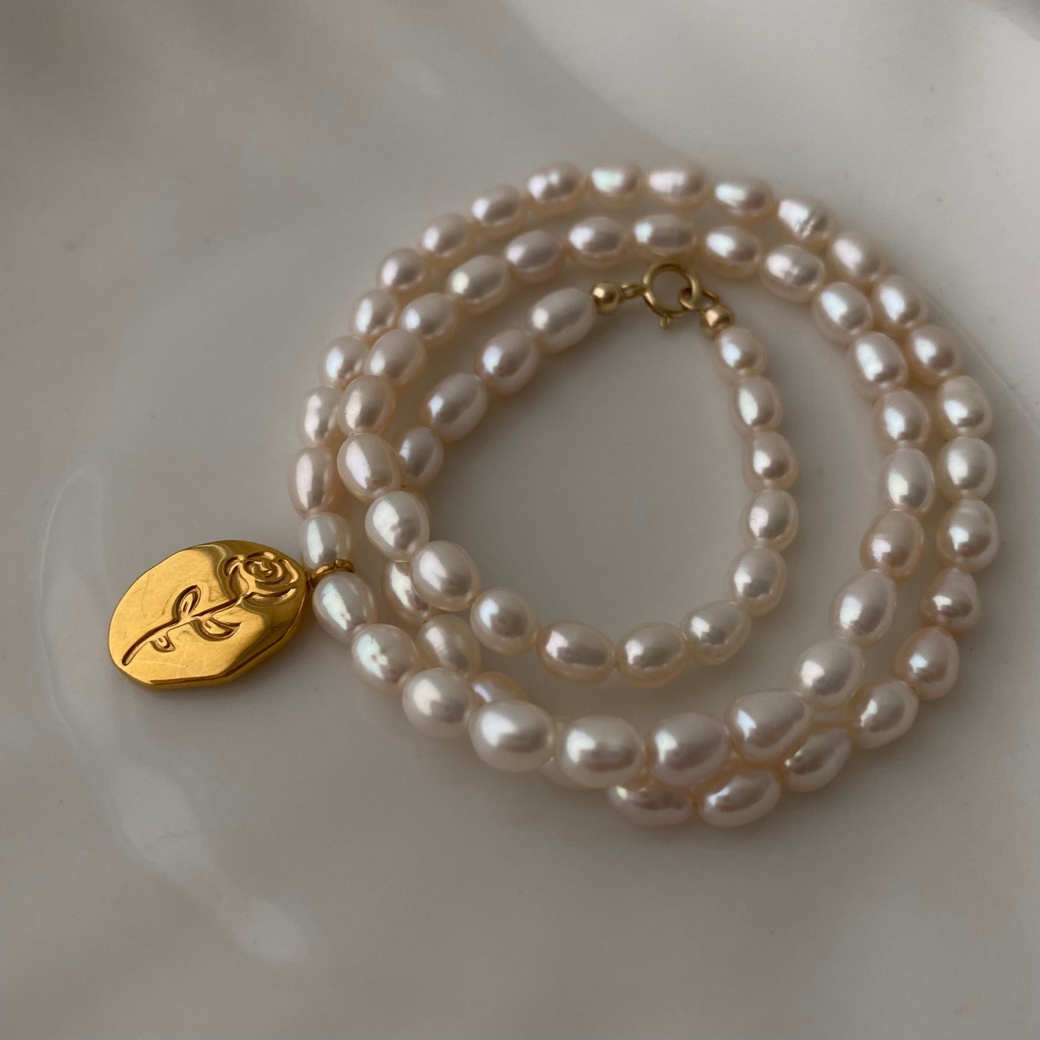 Rose Pearl Necklace - Modingo Modingo