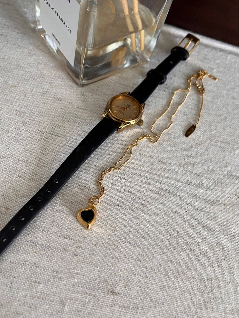 Black Heart Gold Necklace - Modingo Modingo