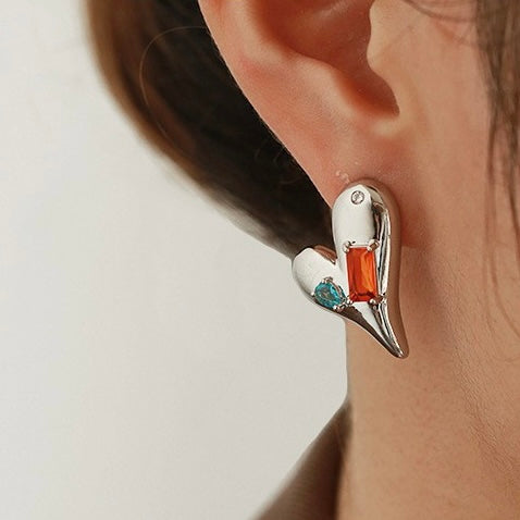 Heart Stud Silver Earrings - Modingo Modingo