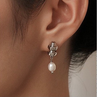 Silver Titanium Pearl Earrings - Modingo Modingo