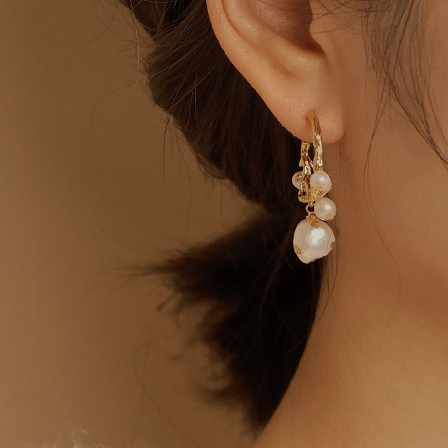 Gold foil pearl irregular earrings - Modingo Modingo