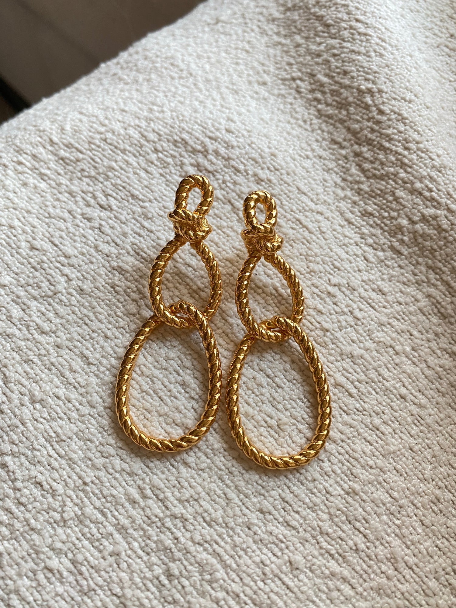 Twisted Drop Earrings - Modingo Modingo