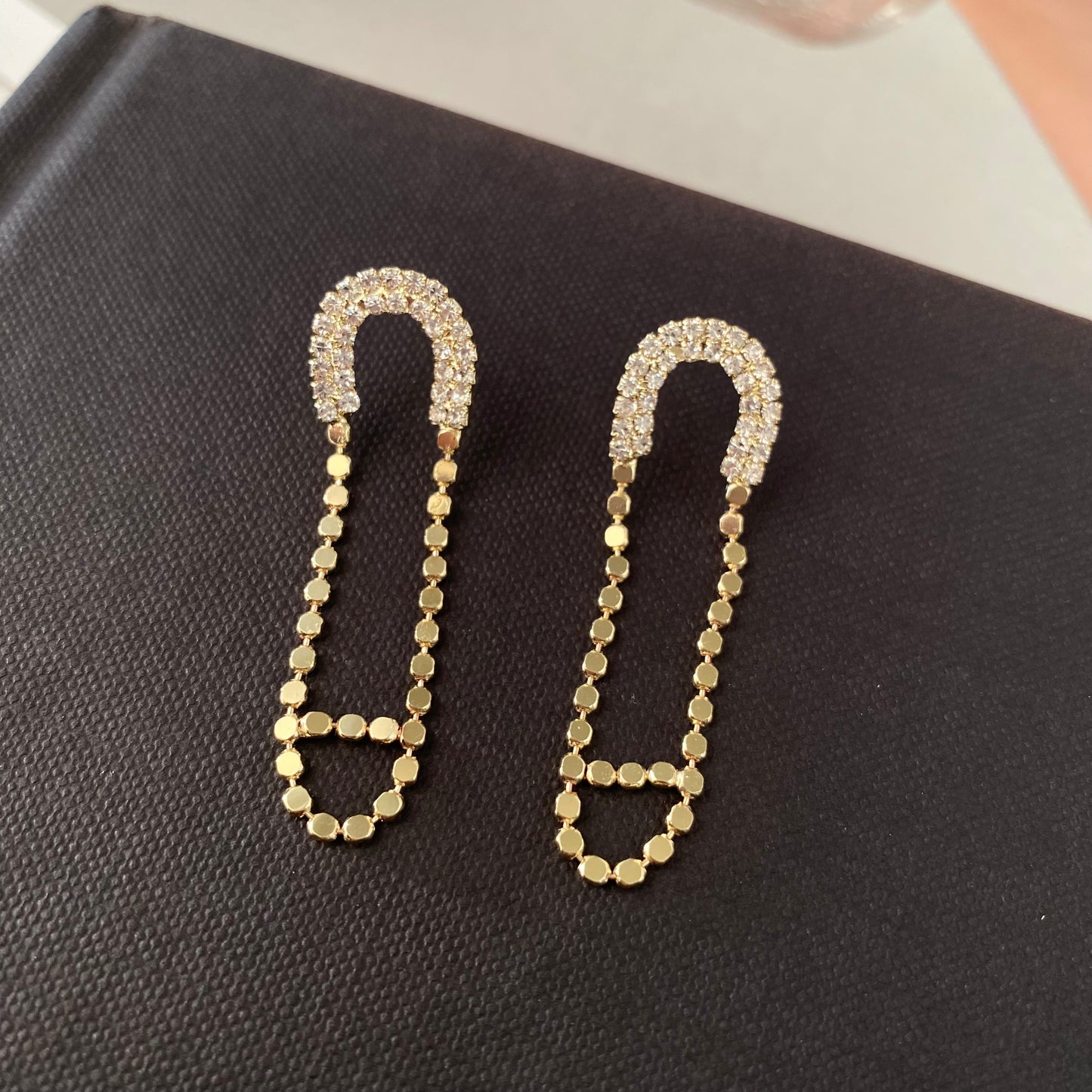 Moria Geometric Chain Earrings - Modingo Modingo