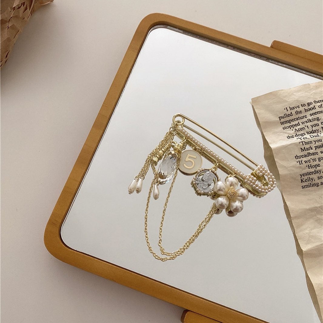 Cali Brooch - Modingo Modingo