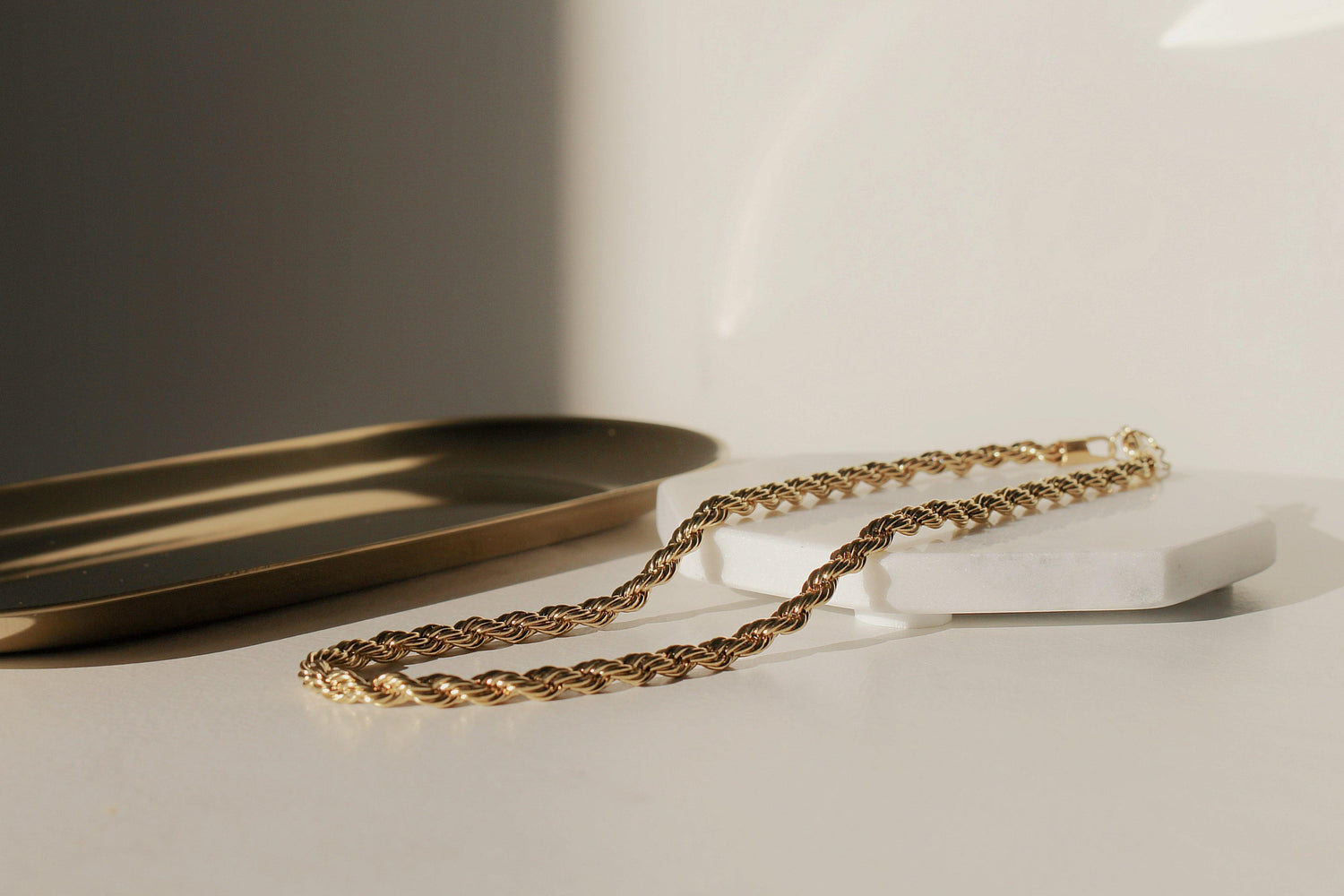 Twist gold necklace - Modingo Modingo