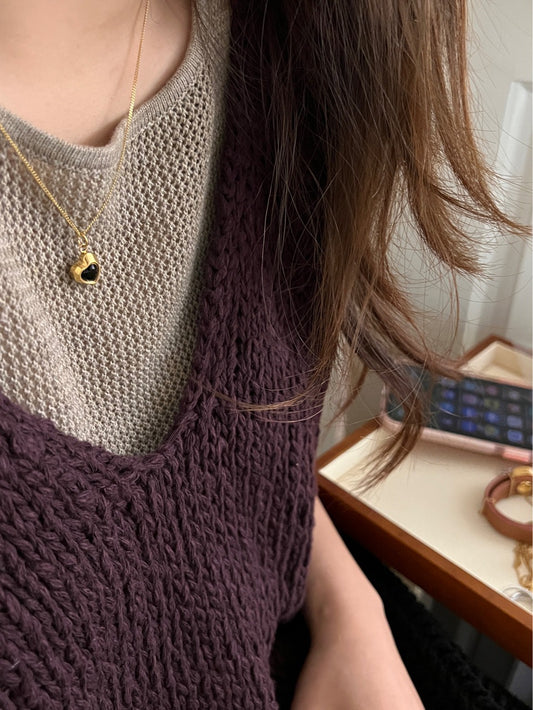 Black Heart Gold Necklace - Modingo Modingo