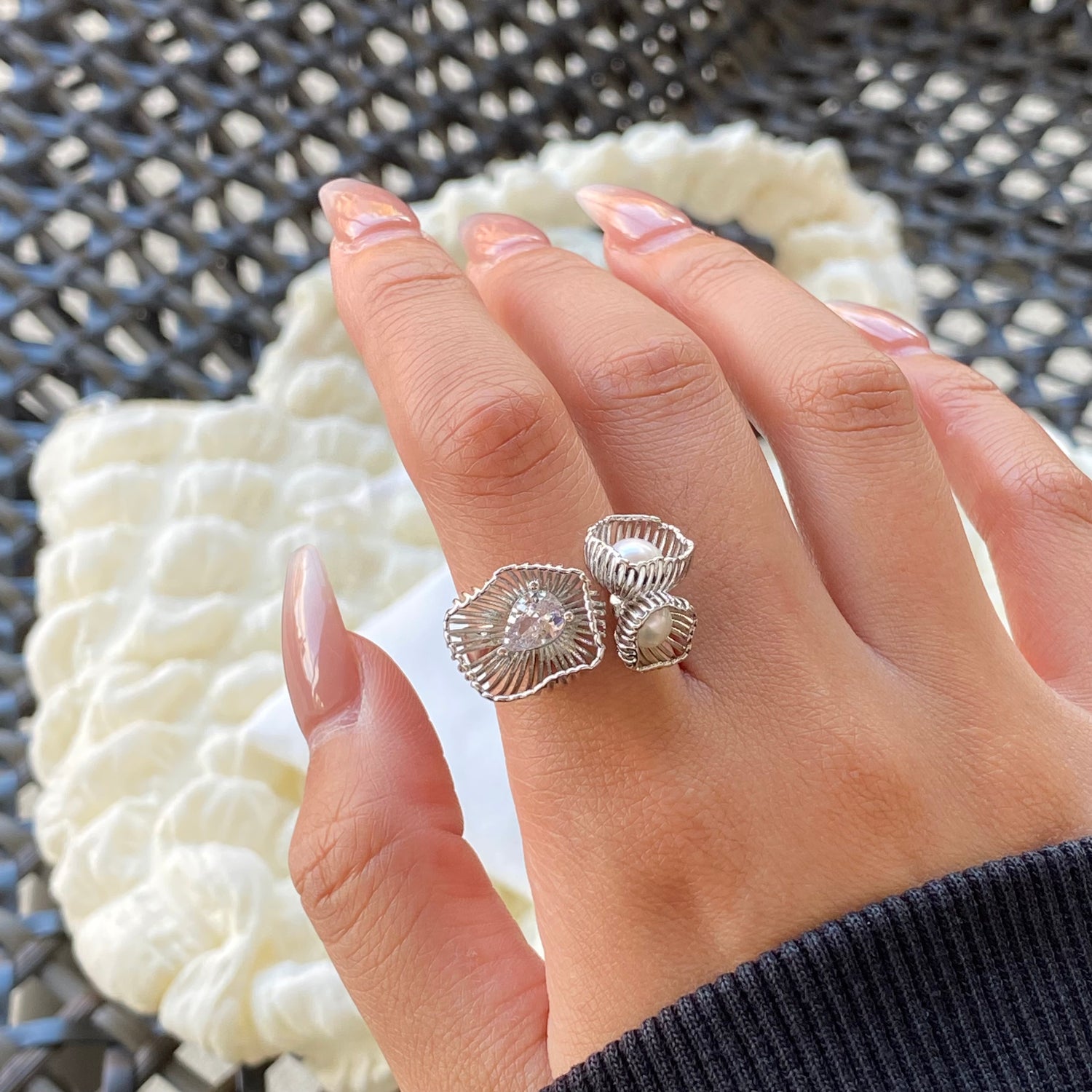 Three Flowers Open Ring - Modingo Modingo