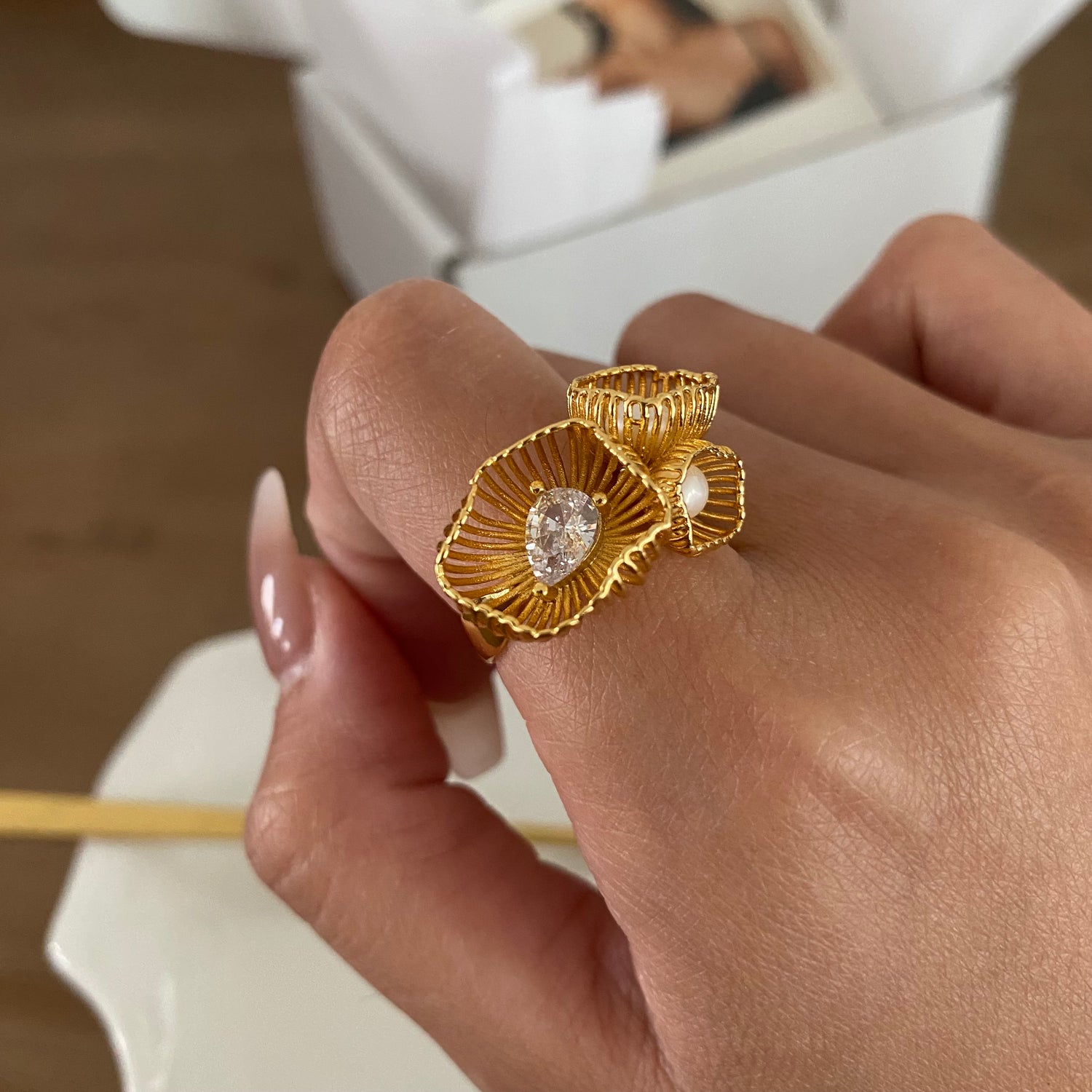 Three Flowers Open Ring - Modingo Modingo