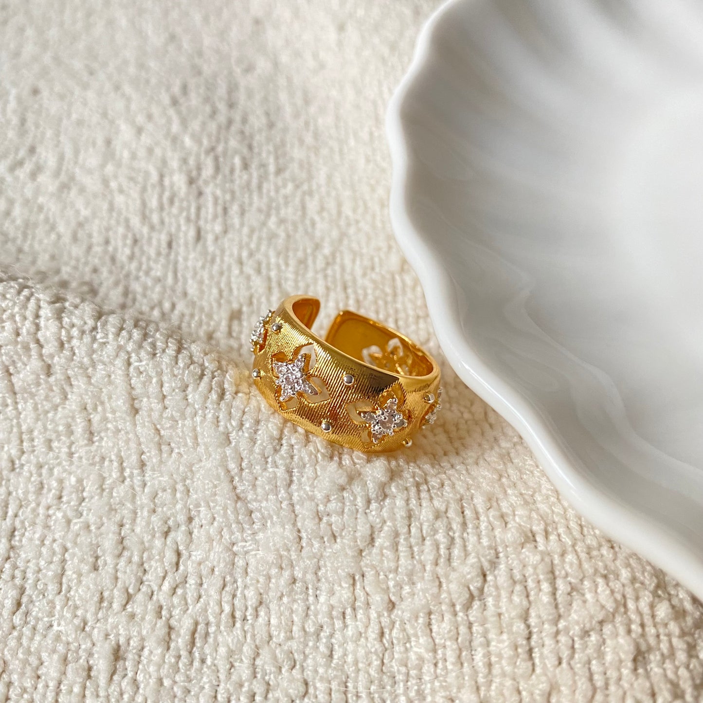 Stars Statement Open Ring - Modingo Modingo