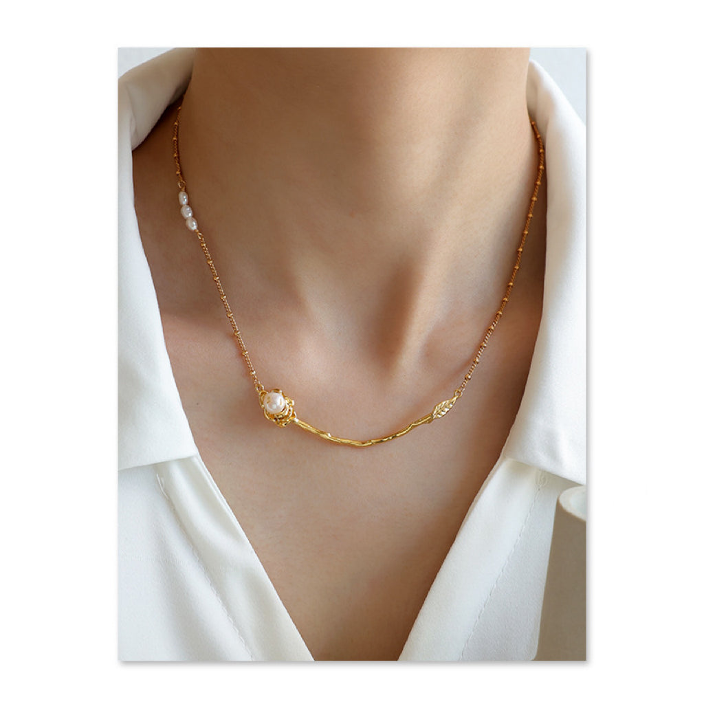 Vera French Baroque Pearl Necklace - Modingo Modingo