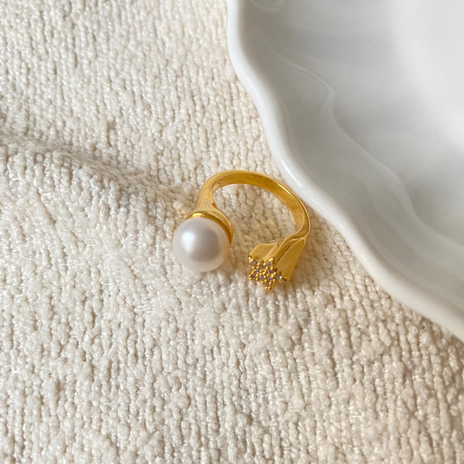 Pearl with Star Open Ring - Modingo Modingo