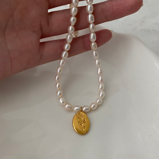 Rose Pearl Necklace - Modingo Modingo