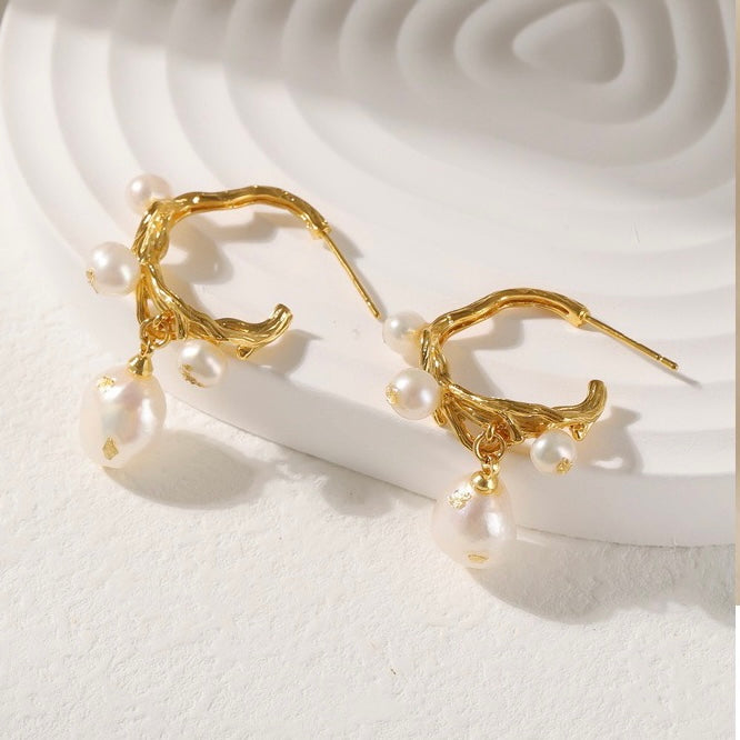 Gold foil pearl irregular earrings - Modingo Modingo