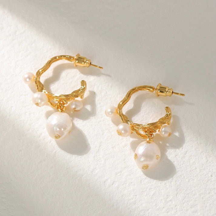 Gold foil pearl irregular earrings - Modingo Modingo