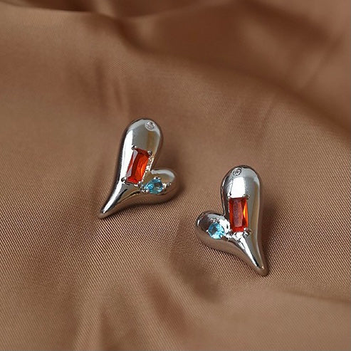 Heart Stud Silver Earrings - Modingo Modingo