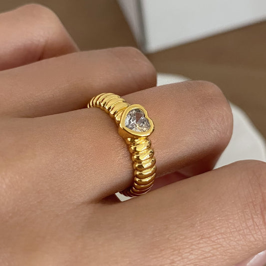 Heart Zircon With Twisted Ring - Modingo Modingo