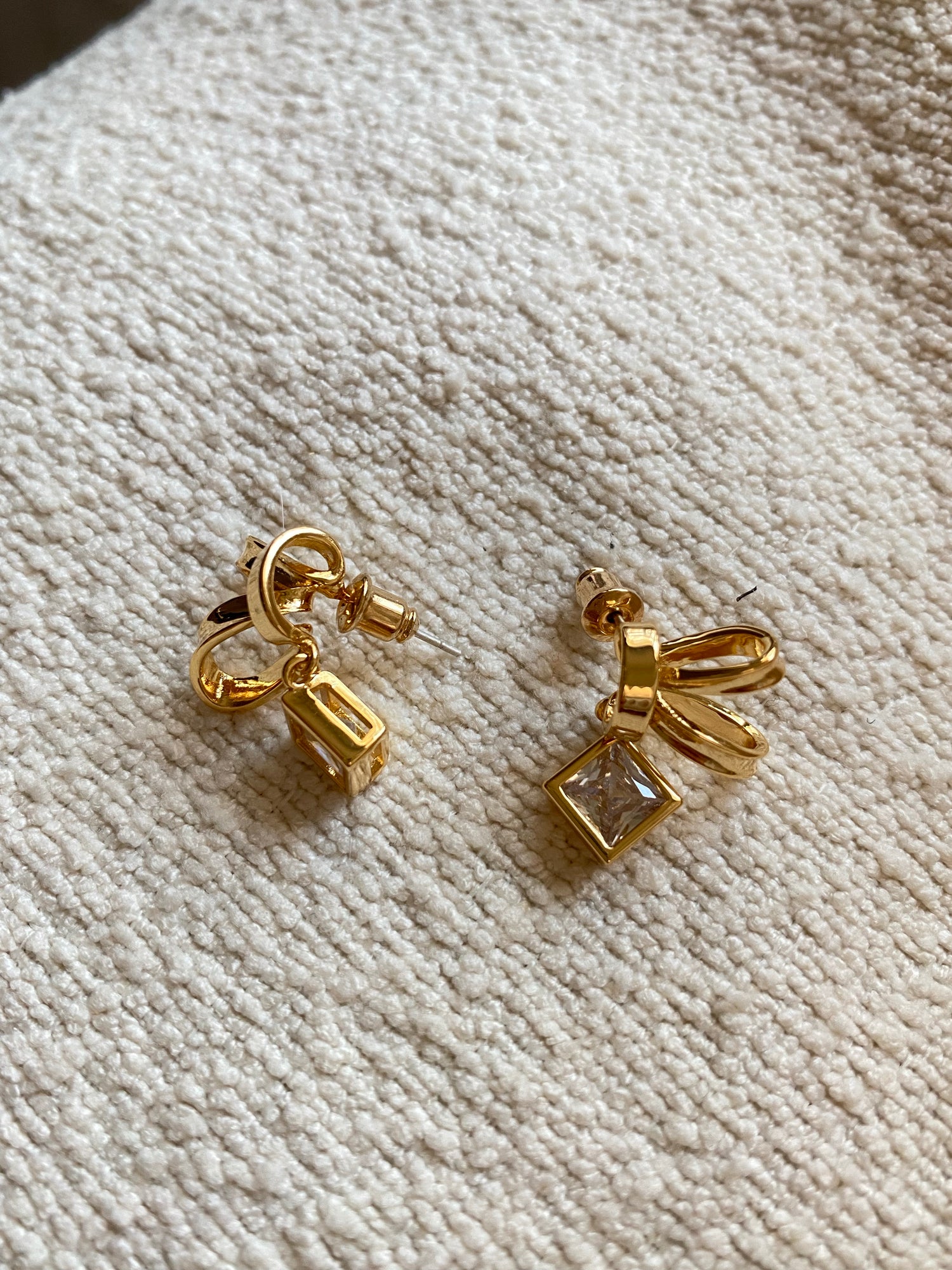 Bow Style Zircon Earring - Modingo Modingo